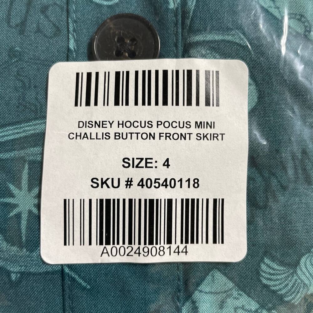Torrid NWT Disney Hocus Pocus Mini Challis Button Front Skirt Size 4X Green - Picture 9 of 11
